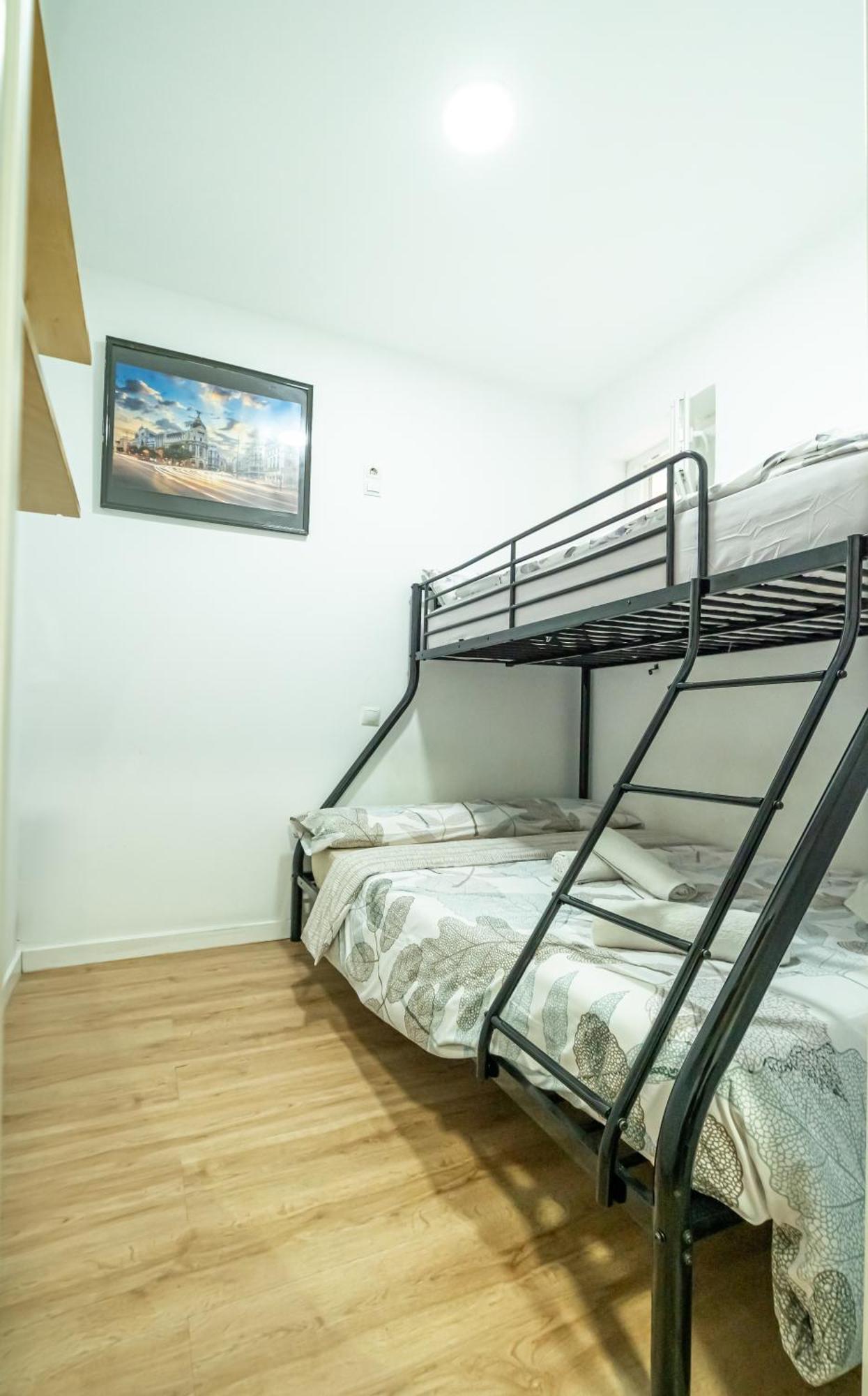 New Flat , Modern , Wifi, 10Min Sol, 5 Reina Sofia Apartment Мадрид Екстериор снимка